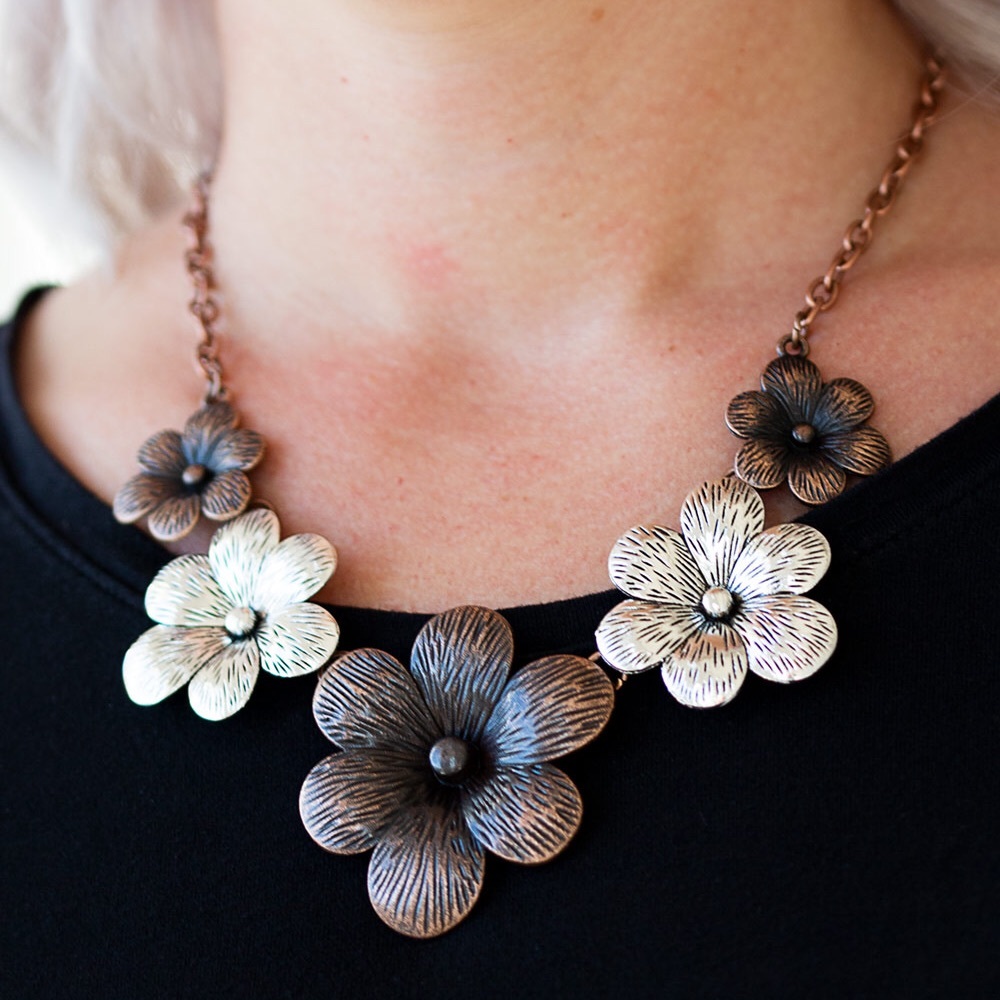 Necklace and earring set